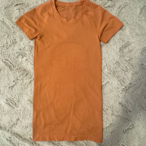 Lululemon Swiftly Tech | Barely Worn | Size 0 - Picture 2 of 5